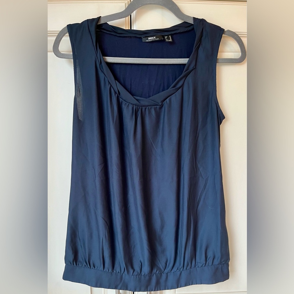 ๐ Mexx Metropolitan sleeveless blouse/tank. Medium. Navy blue.